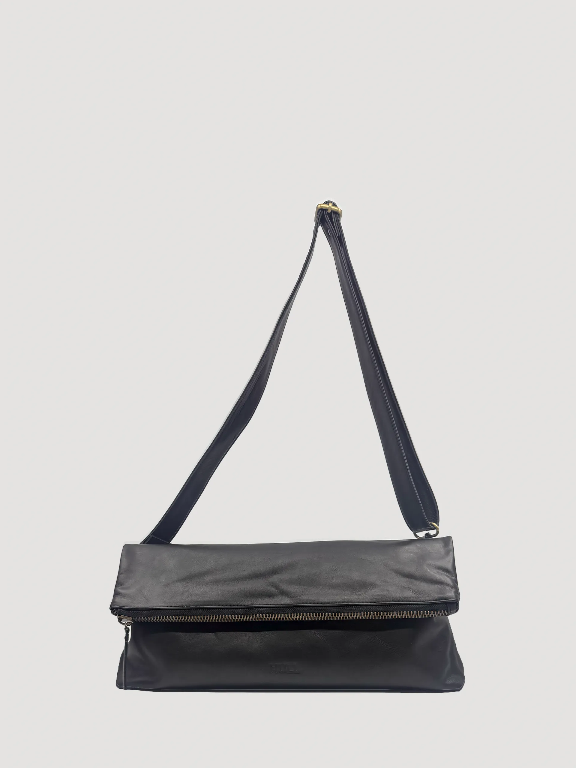 Hull Maya Black Hanging