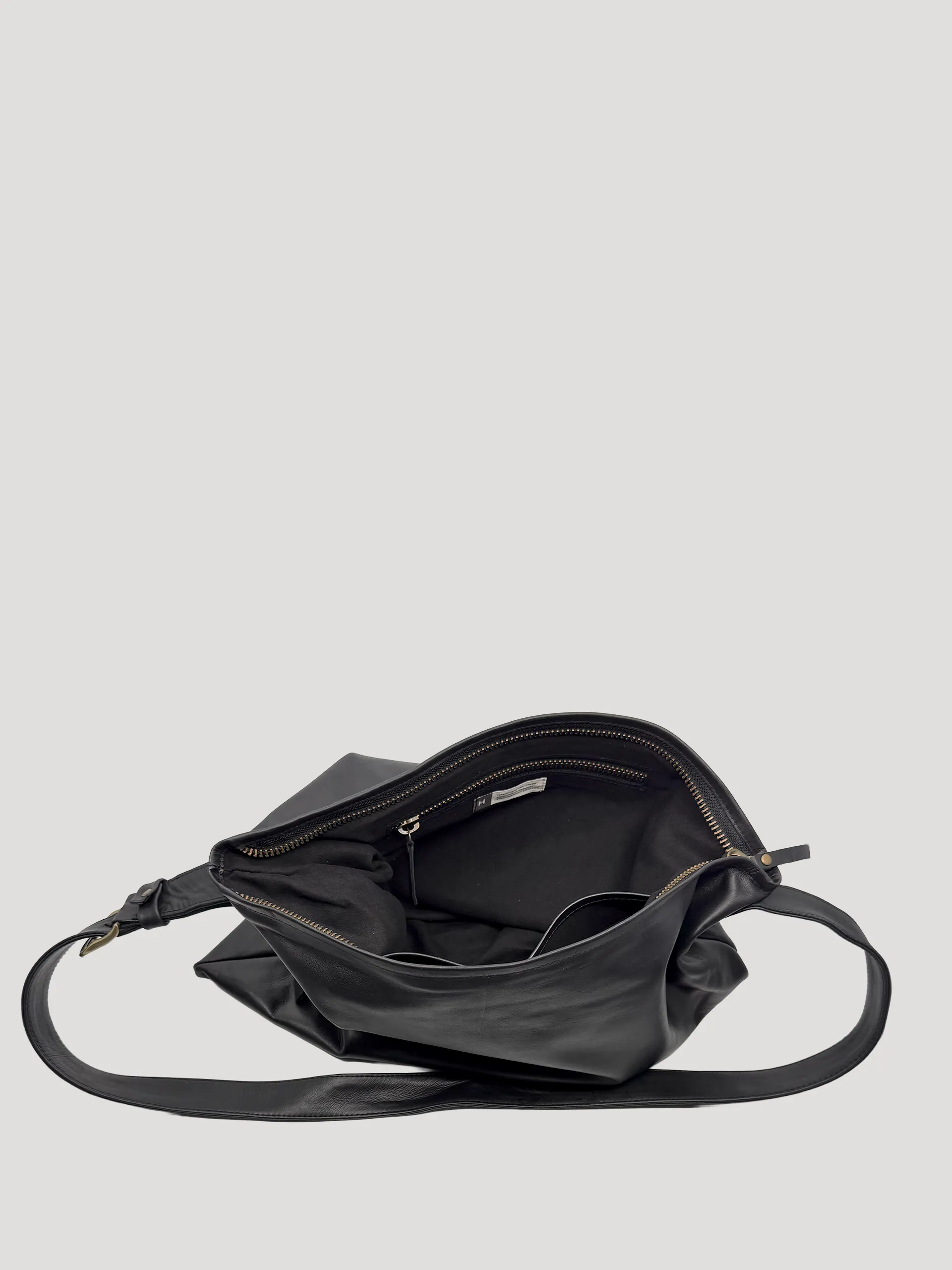 Hull Lily Midnight Inside