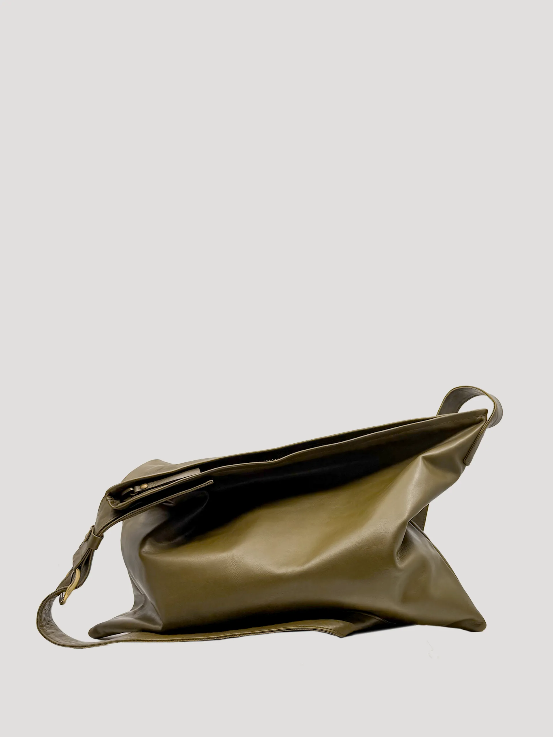 Hull Lily Olive Front