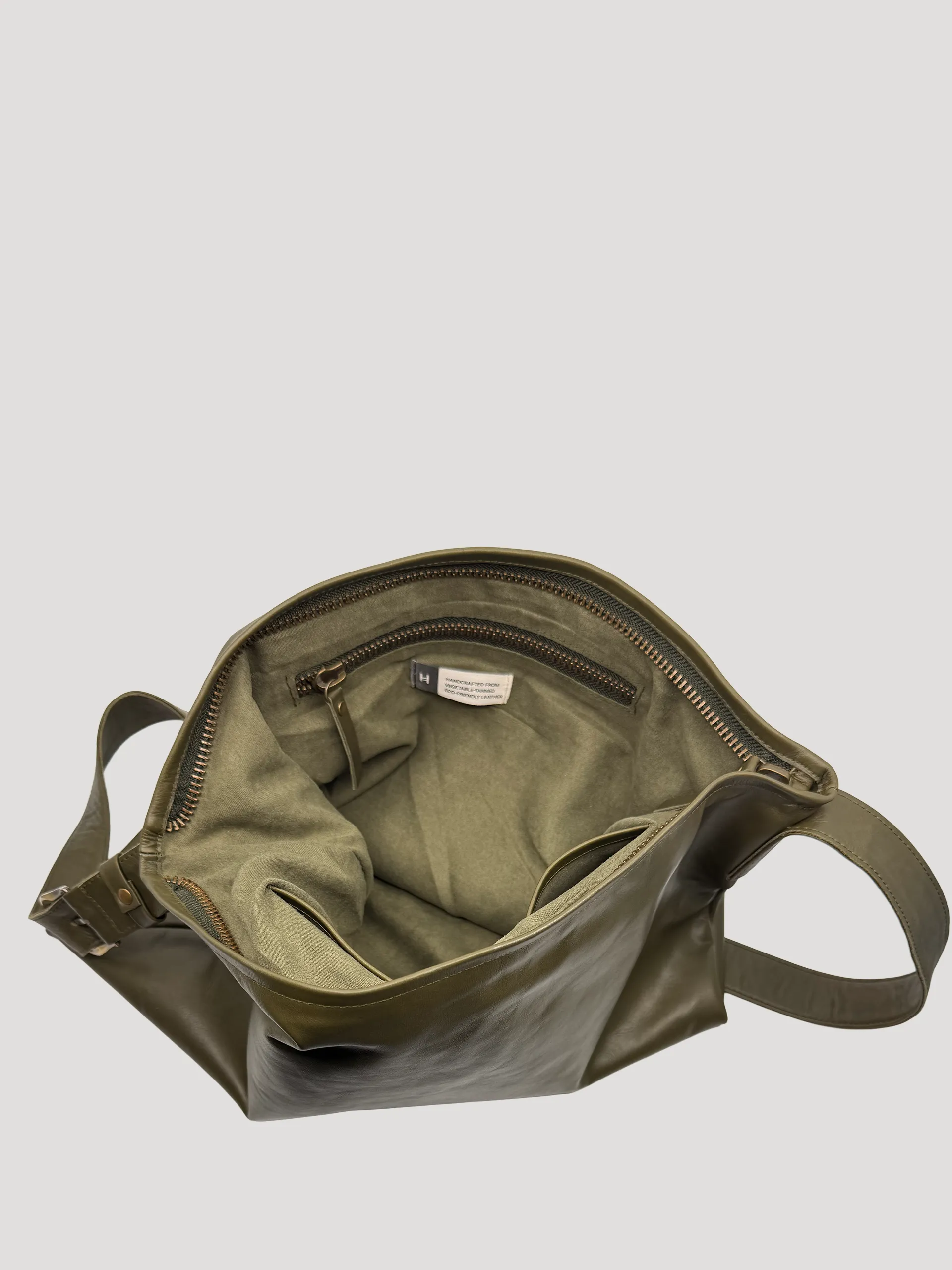 Hull Lily Olive Inside