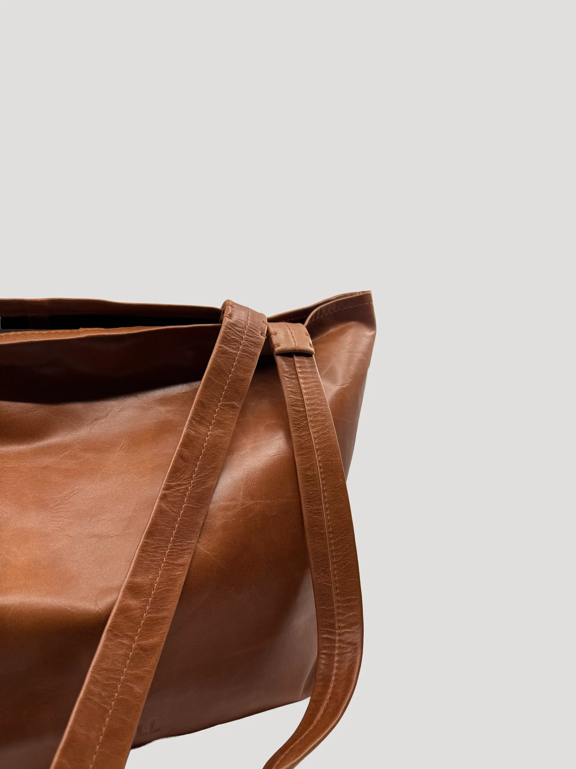 Hull Rita Cognac Close